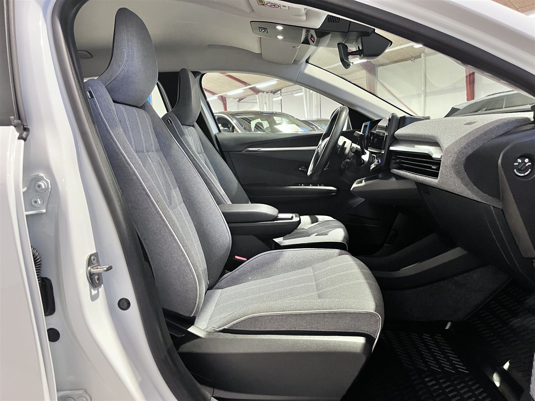 Billede af Renault Mégane E-TECH Equilibre 130HK 5d Aut.