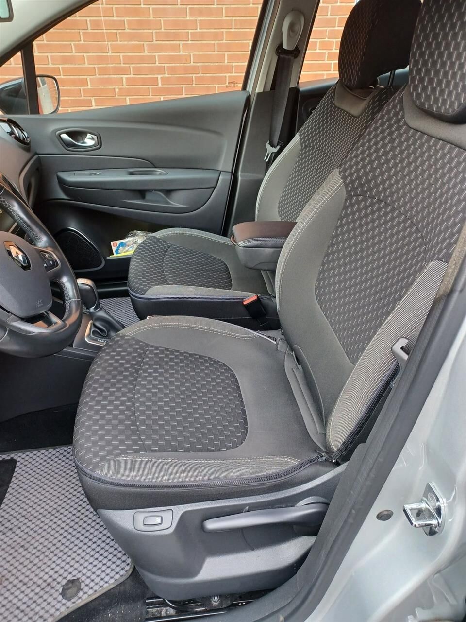 Billede af Renault Captur 1,5 Energy DCI Intens EDC 90HK 5d 6g Aut.