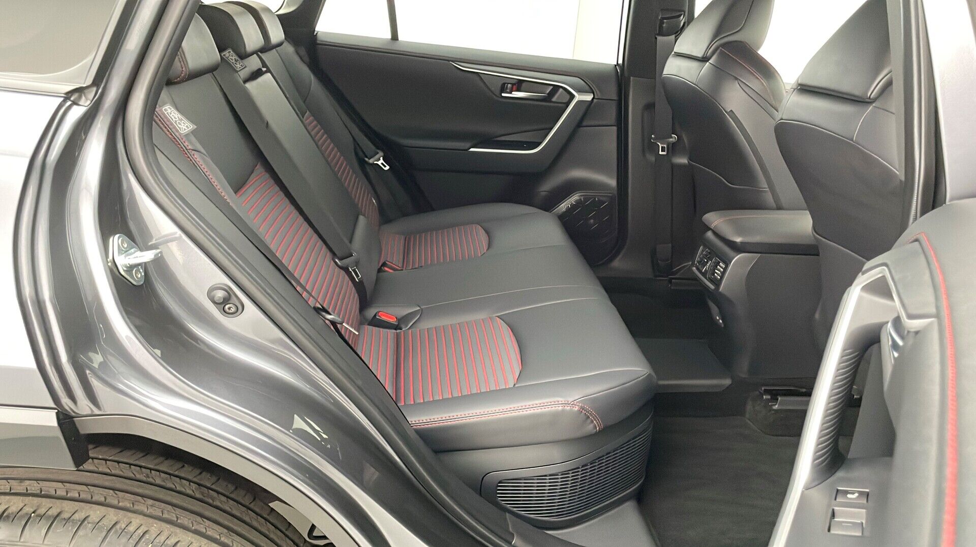 Billede af Toyota RAV4 Plug-in 2,5 Plugin-hybrid Active Comfort AWD 306HK 5d 6g Aut.