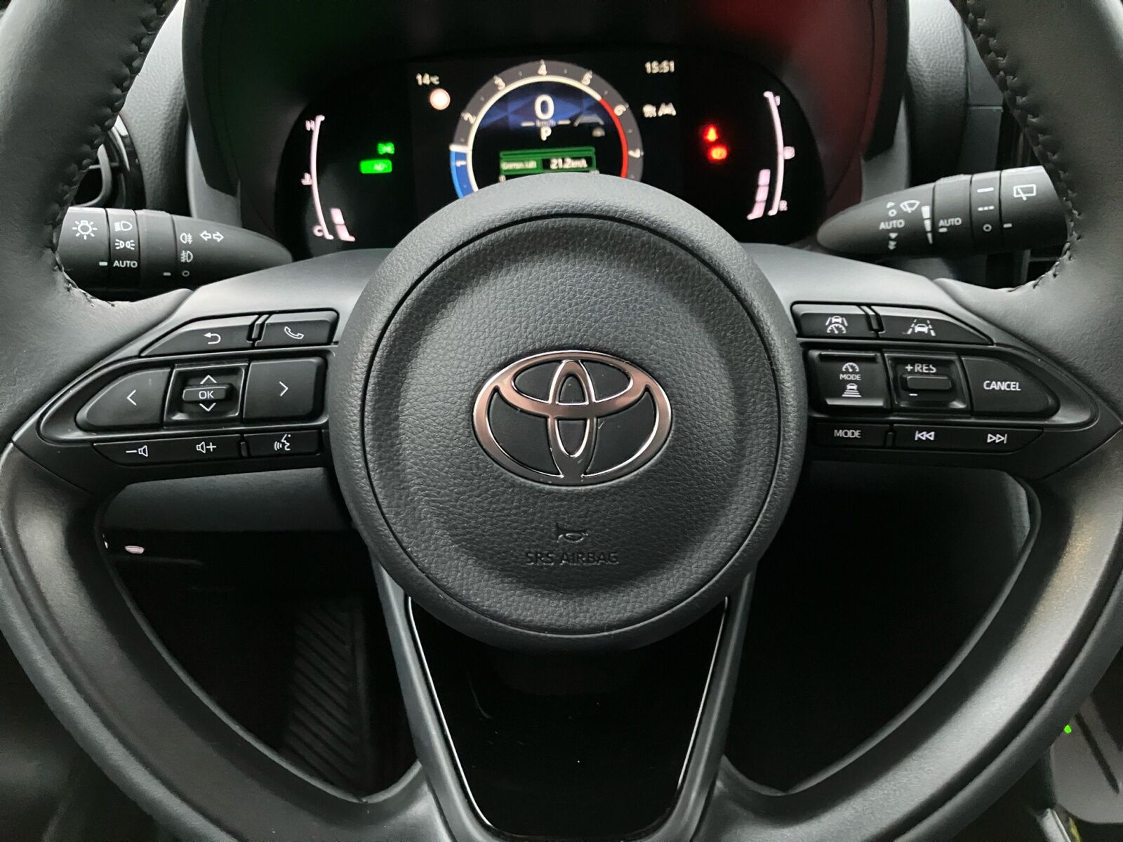 Billede af Toyota Yaris Cross 1,5 Hybrid Style Comfort 116HK 5d Trinl. Gear