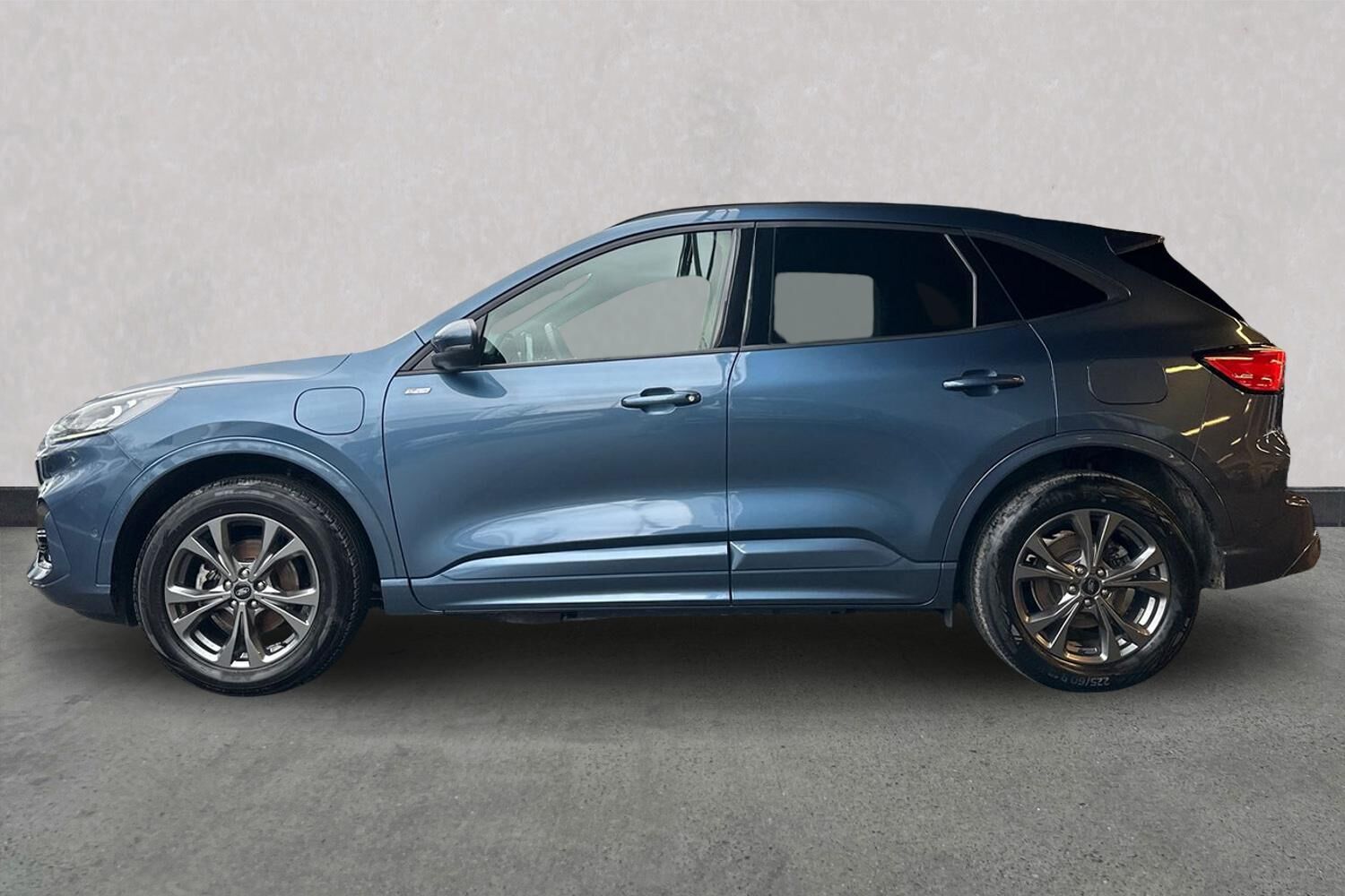 Billede af Ford Kuga 2,5 Plugin-hybrid ST-Line X CVT 225HK 5d Trinl. Gear