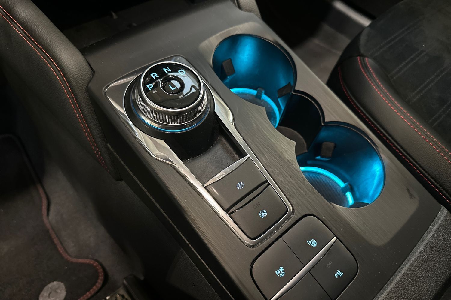 Billede af Ford Kuga 2,5 Plugin-hybrid ST-Line X CVT 225HK 5d Trinl. Gear