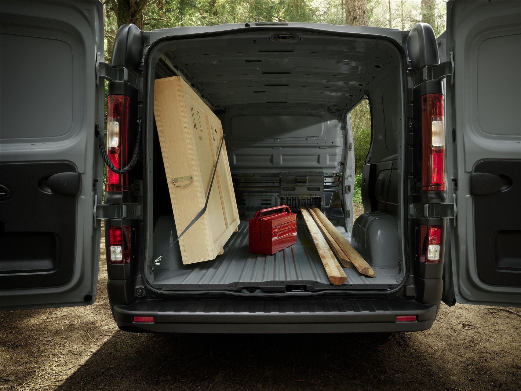 Billede af Nissan Primastar L2H1 2,0 DCi N-Connecta 150HK Van 6g Aut.