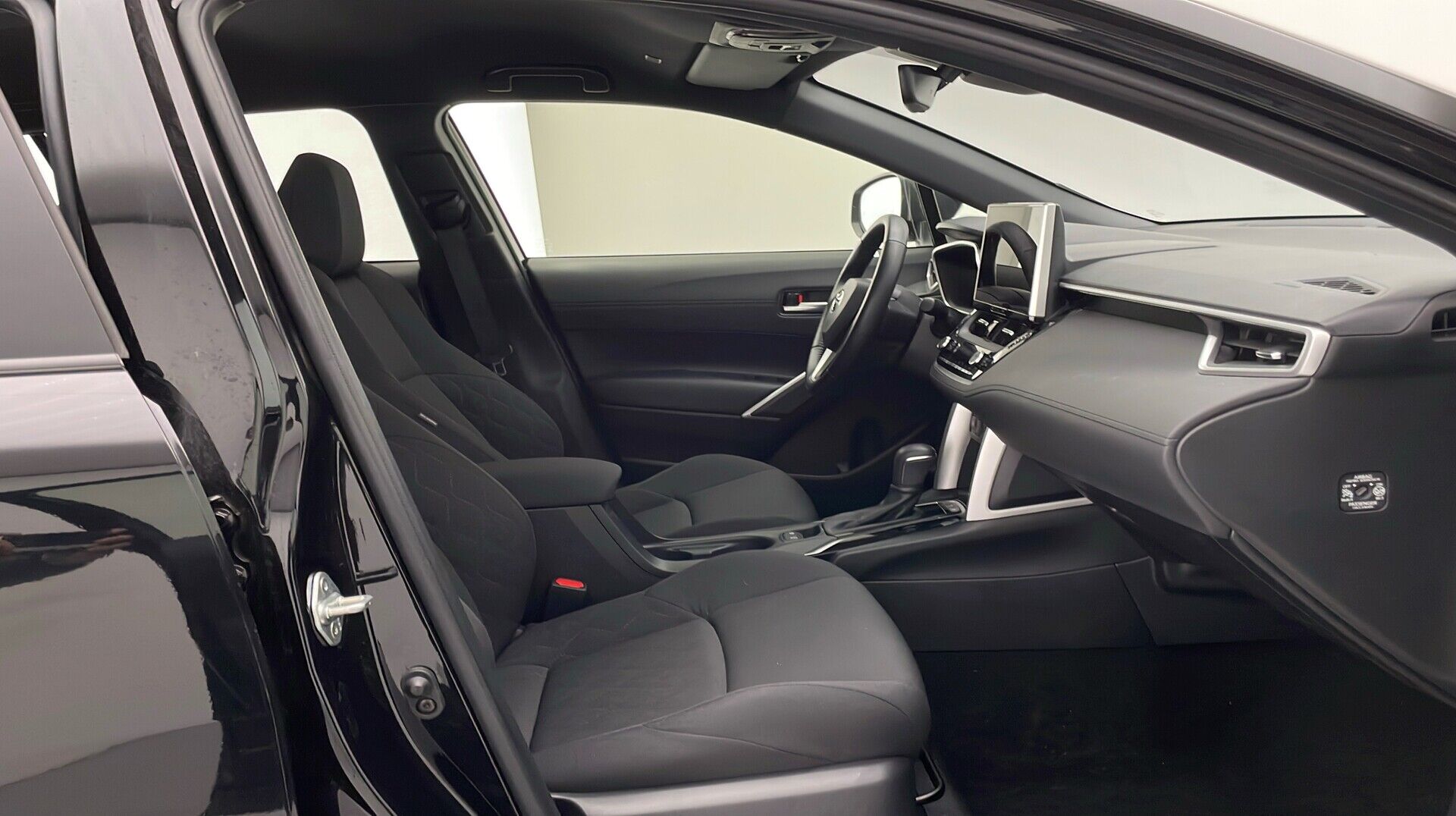 Billede af Toyota Corolla Cross 2,0 Hybrid Style Comfort E-CVT 197HK 5d Aut.