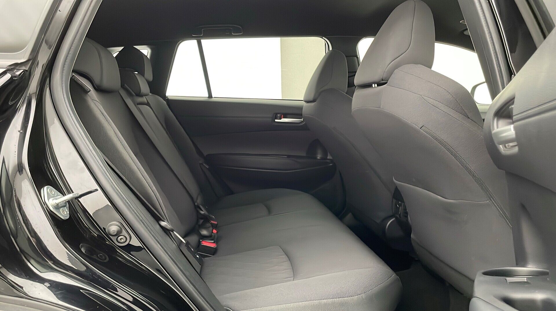 Billede af Toyota Corolla Cross 2,0 Hybrid Style Comfort E-CVT 197HK 5d Aut.