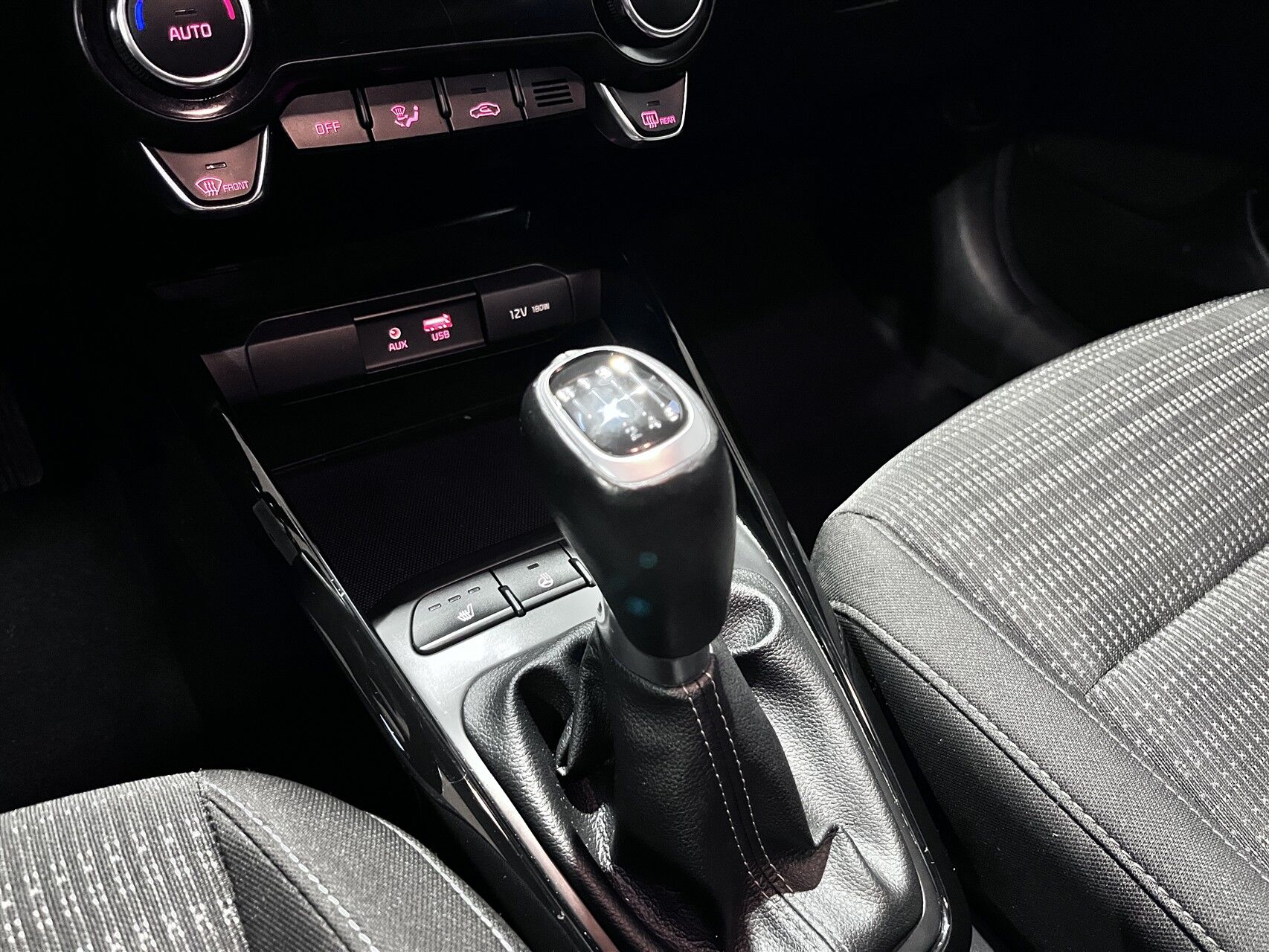 Billede af Kia Stonic 1,0 T-GDI Attraction 120HK 5d 6g