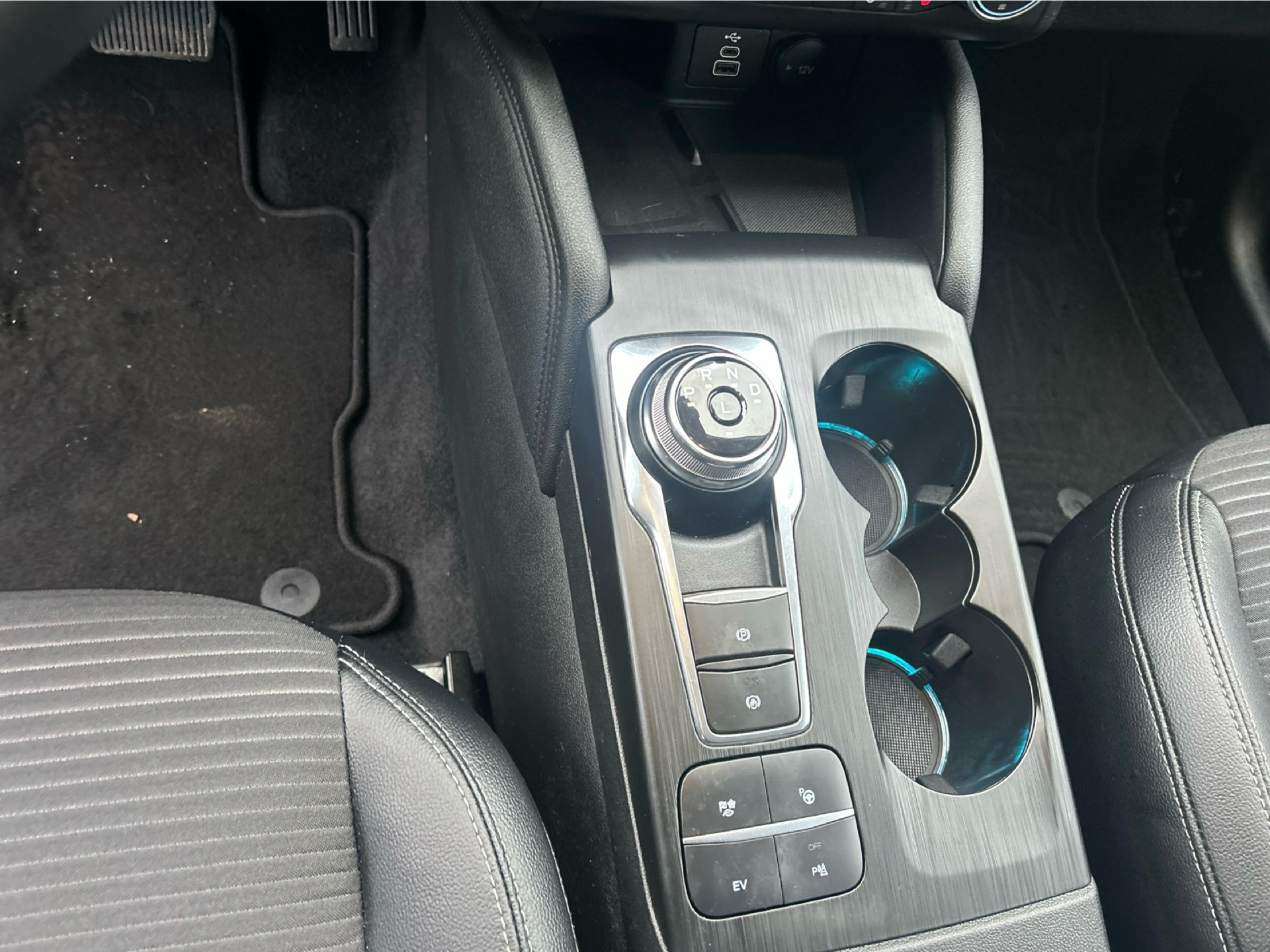 Billede af Ford Kuga 2,5 Plugin-hybrid Titanium X CVT 225HK 5d Trinl. Gear