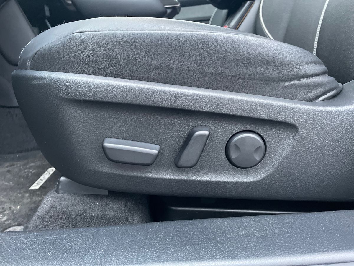 Billede af Mazda MX-30 0,8 e-Skyactiv R-EV  Plugin-hybrid Makoto 170HK 5d Trinl. Gear