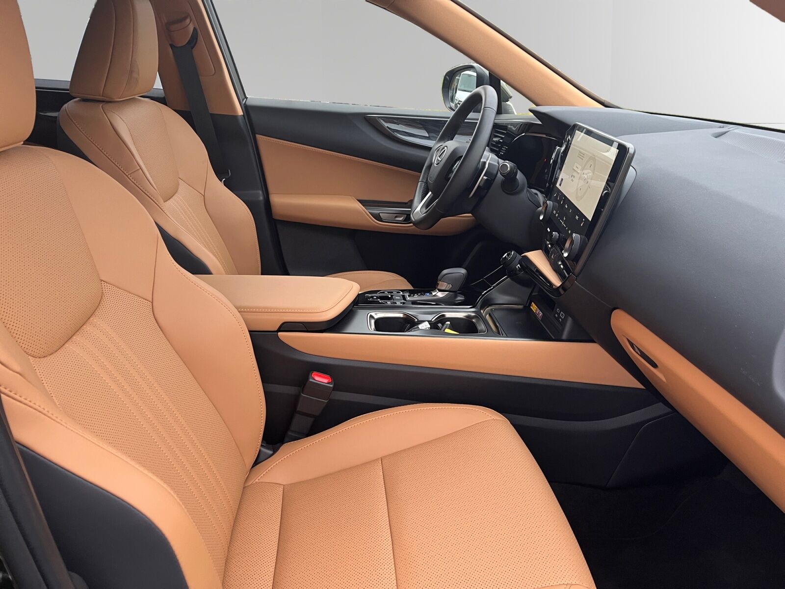 Billede af Lexus NX 450h+ 2,5 Plugin-hybrid Business Plus 4WD 309HK 5d Trinl. Gear