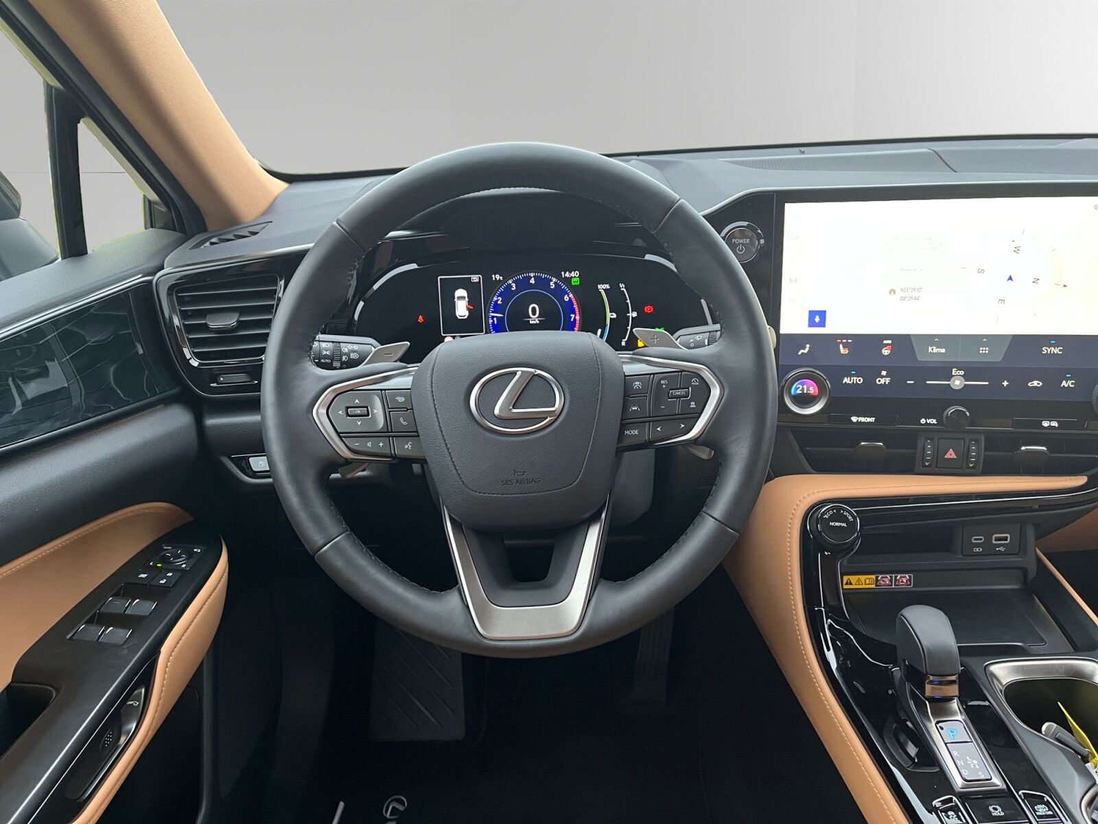 Billede af Lexus NX 450h+ 2,5 Plugin-hybrid Business Plus 4WD 309HK 5d Trinl. Gear