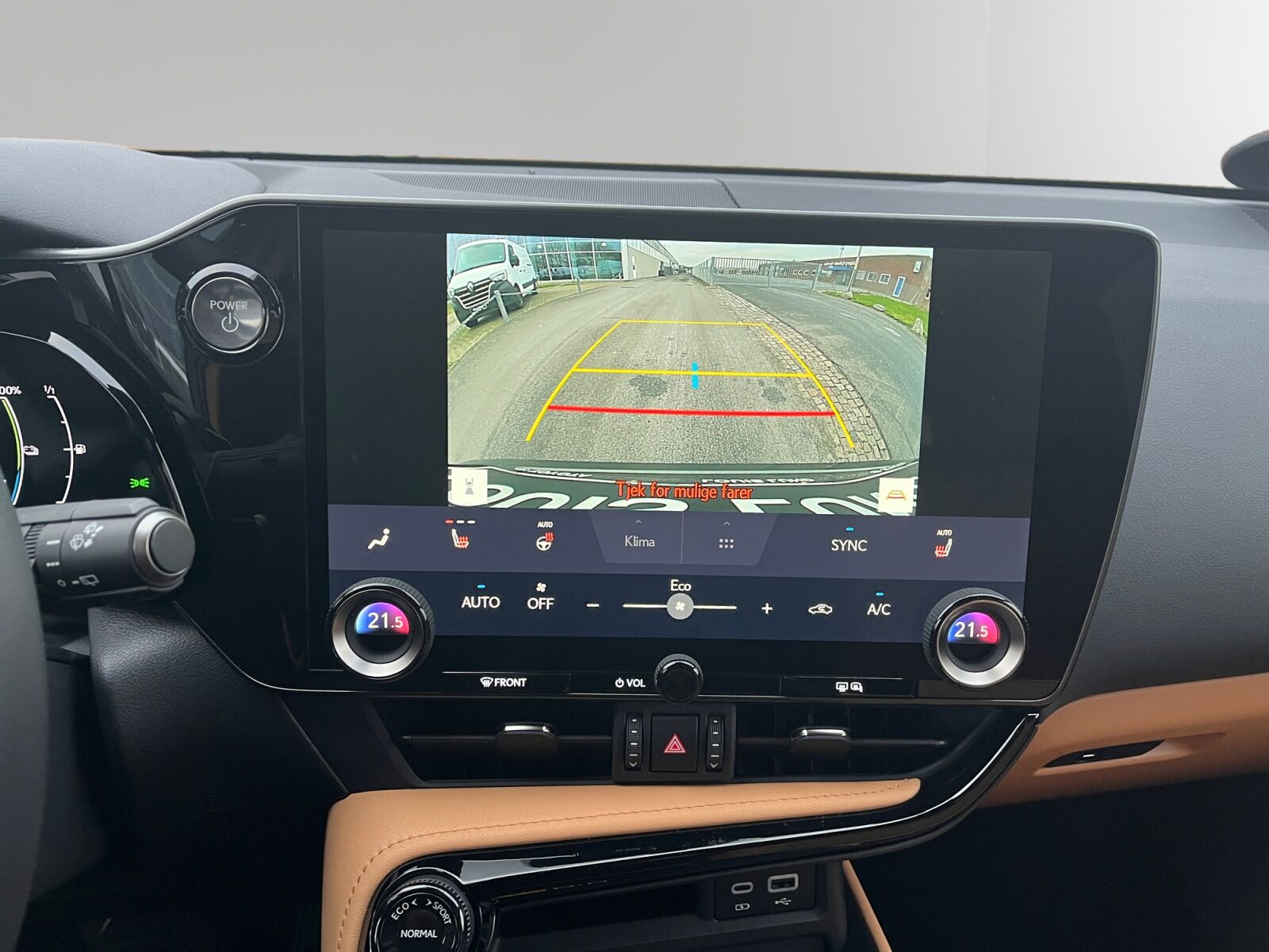 Billede af Lexus NX 450h+ 2,5 Plugin-hybrid Business Plus 4WD 309HK 5d Trinl. Gear