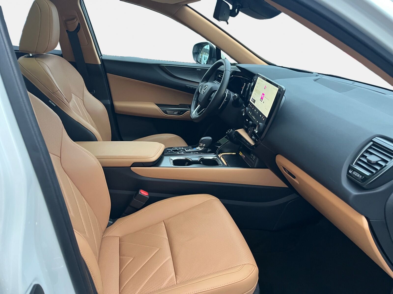 Billede af Lexus NX 450h+ 2,5 Plugin-hybrid Luxury 4WD 309HK 5d Trinl. Gear