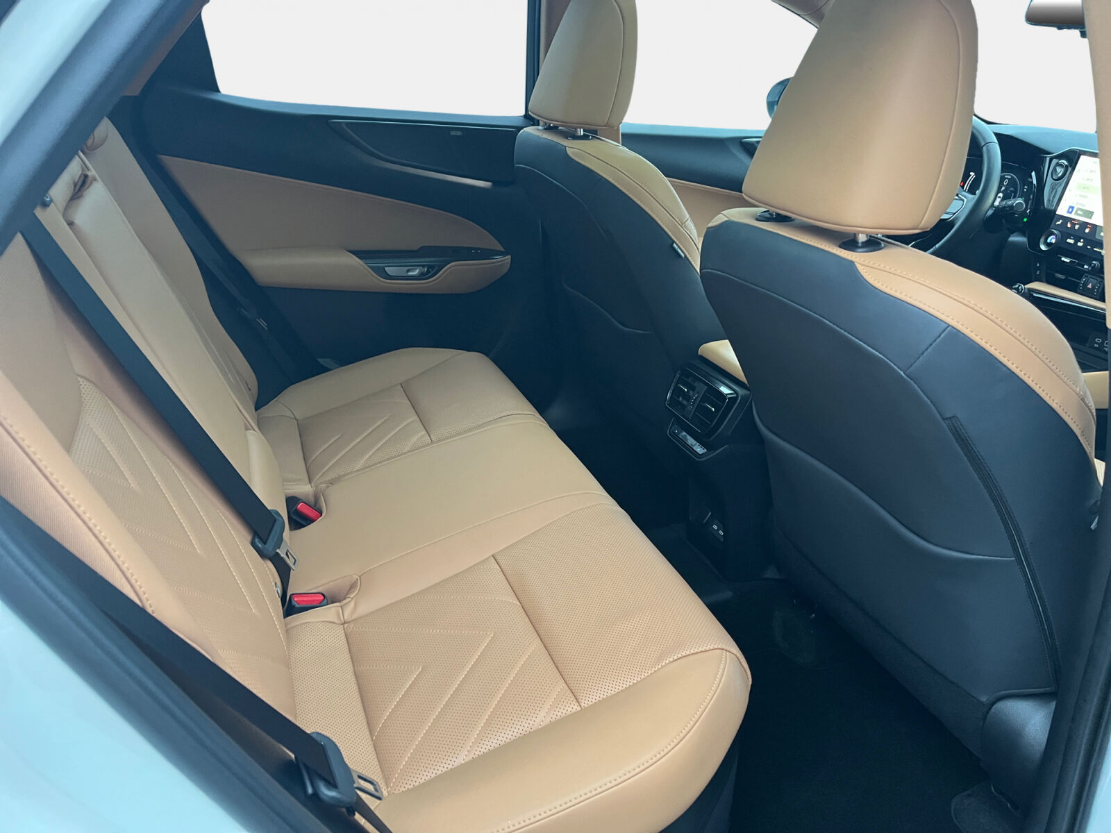 Billede af Lexus NX 450h+ 2,5 Plugin-hybrid Luxury 4WD 309HK 5d Trinl. Gear