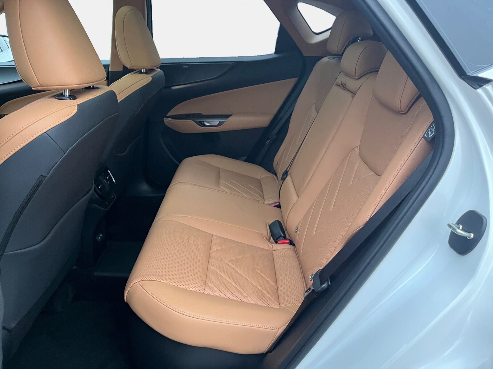 Billede af Lexus NX 450h+ 2,5 Plugin-hybrid Luxury 4WD 309HK 5d Trinl. Gear