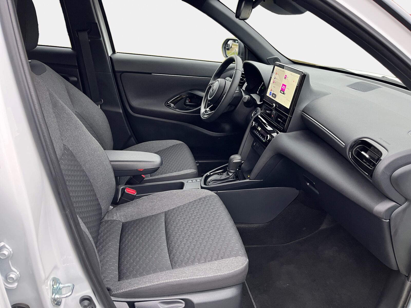 Billede af Toyota Yaris Cross 1,5 Hybrid Style Comfort 116HK 5d Trinl. Gear