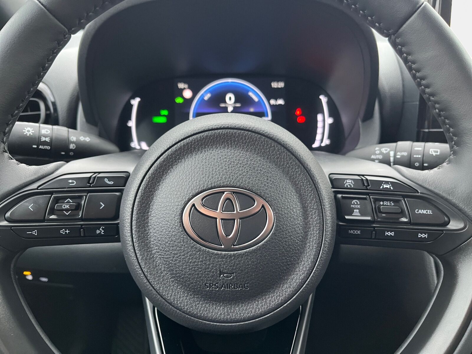 Billede af Toyota Yaris Cross 1,5 Hybrid Style Comfort 116HK 5d Trinl. Gear