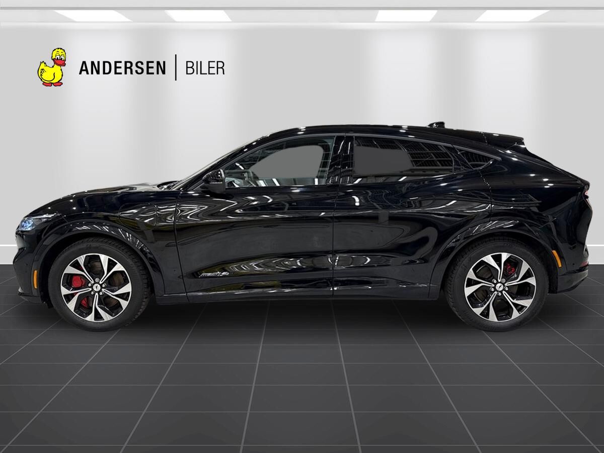 Billede af Ford Mustang Mach-E EL UR Premium AWD 351HK 5d Aut.