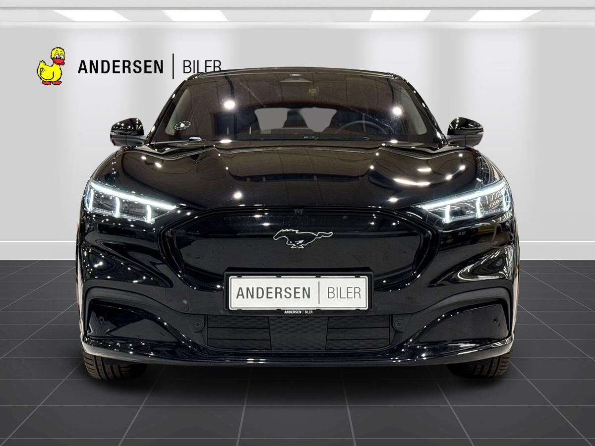 Billede af Ford Mustang Mach-E EL UR Premium AWD 351HK 5d Aut.