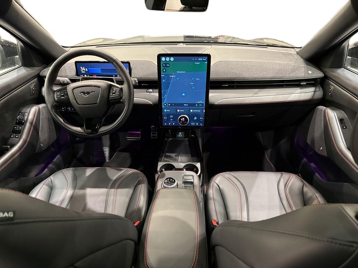 Billede af Ford Mustang Mach-E EL UR Premium AWD 351HK 5d Aut.