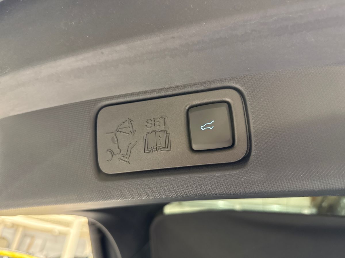 Billede af Ford Mustang Mach-E EL UR Premium AWD 351HK 5d Aut.