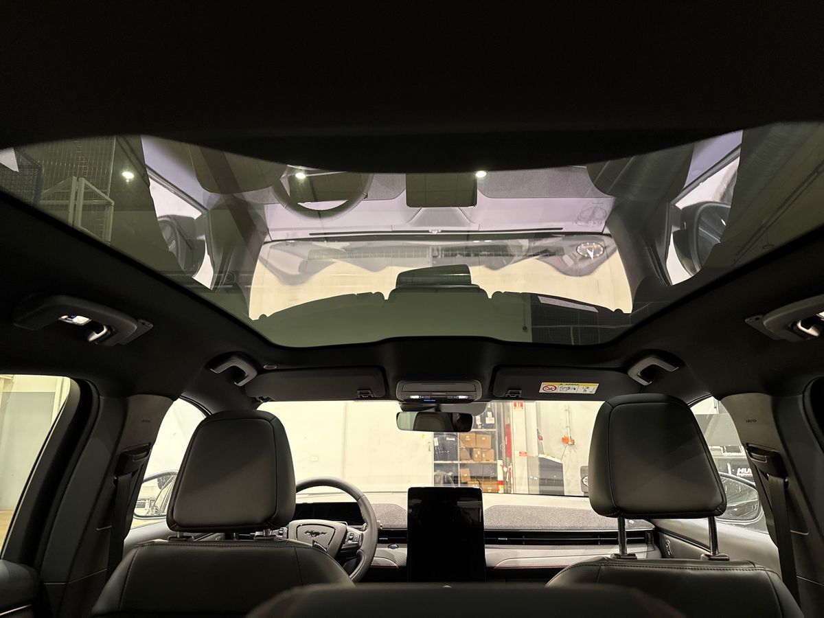 Billede af Ford Mustang Mach-E EL UR Premium AWD 351HK 5d Aut.