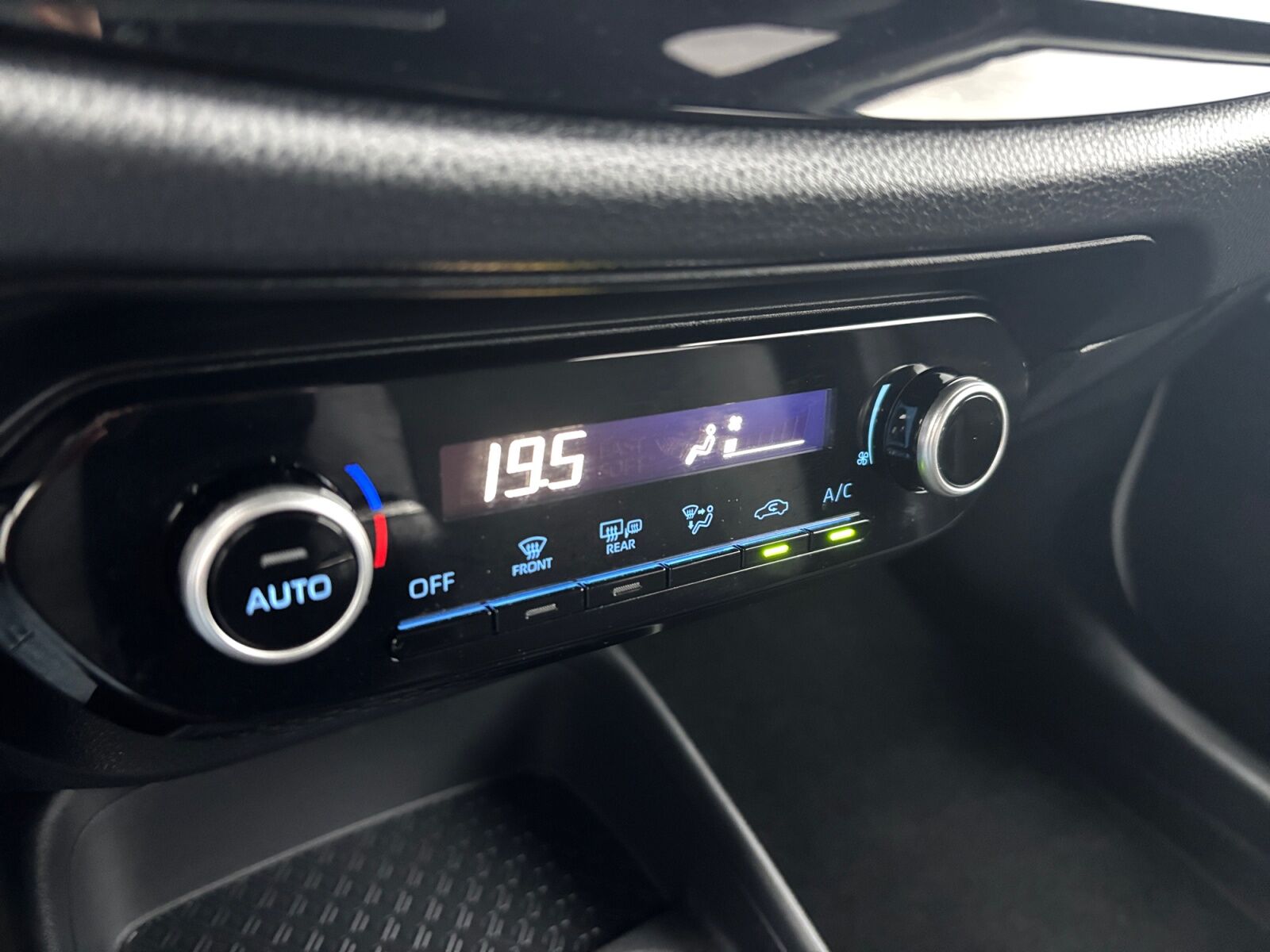 Billede af Toyota Aygo X 1,0 VVT-I Active 72HK 5d