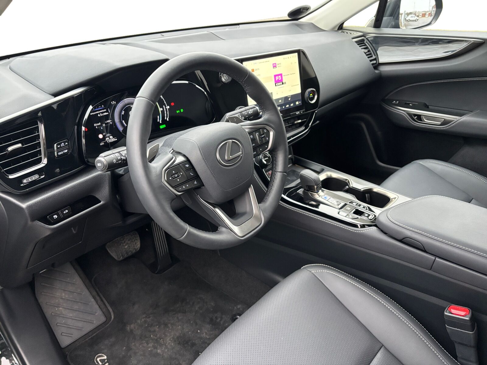 Billede af Lexus NX 450h+ 2,5 Plugin-hybrid Business Plus 4WD 309HK 5d Trinl. Gear