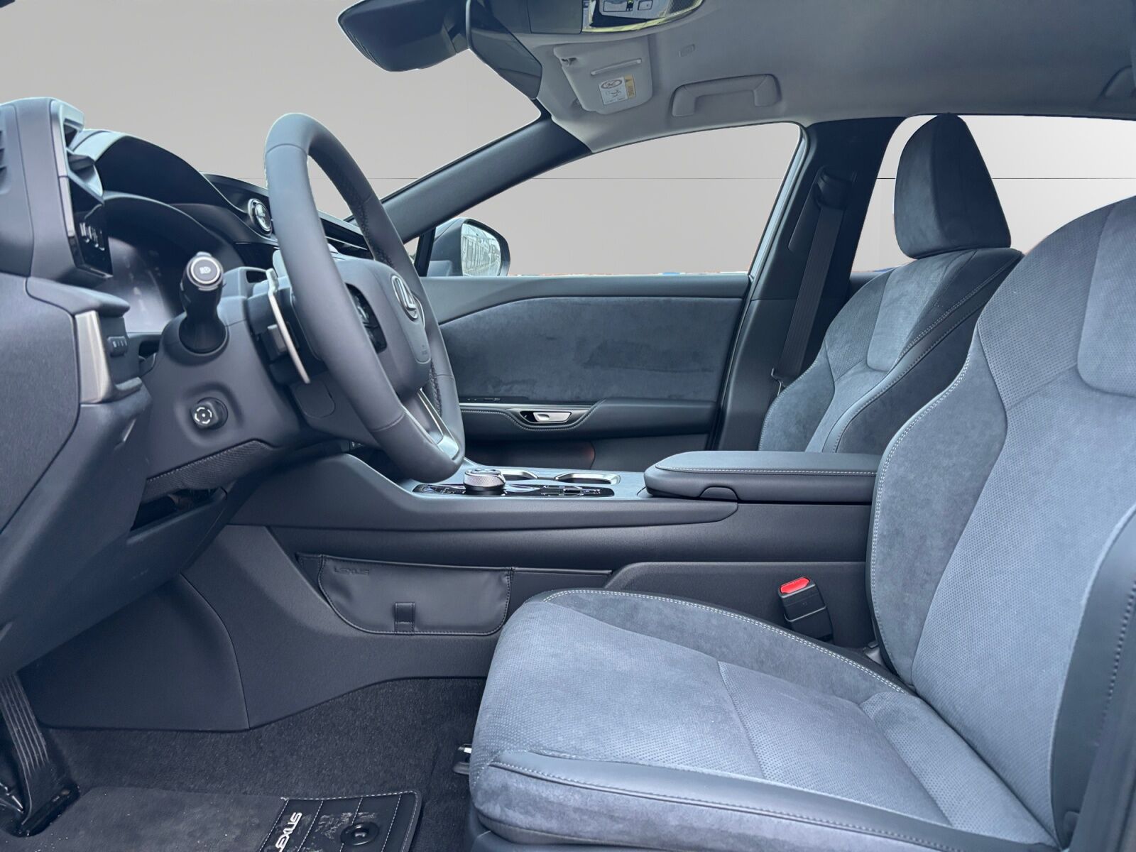 Billede af Lexus RZ 300e EL Luxury 204HK 4d Aut.