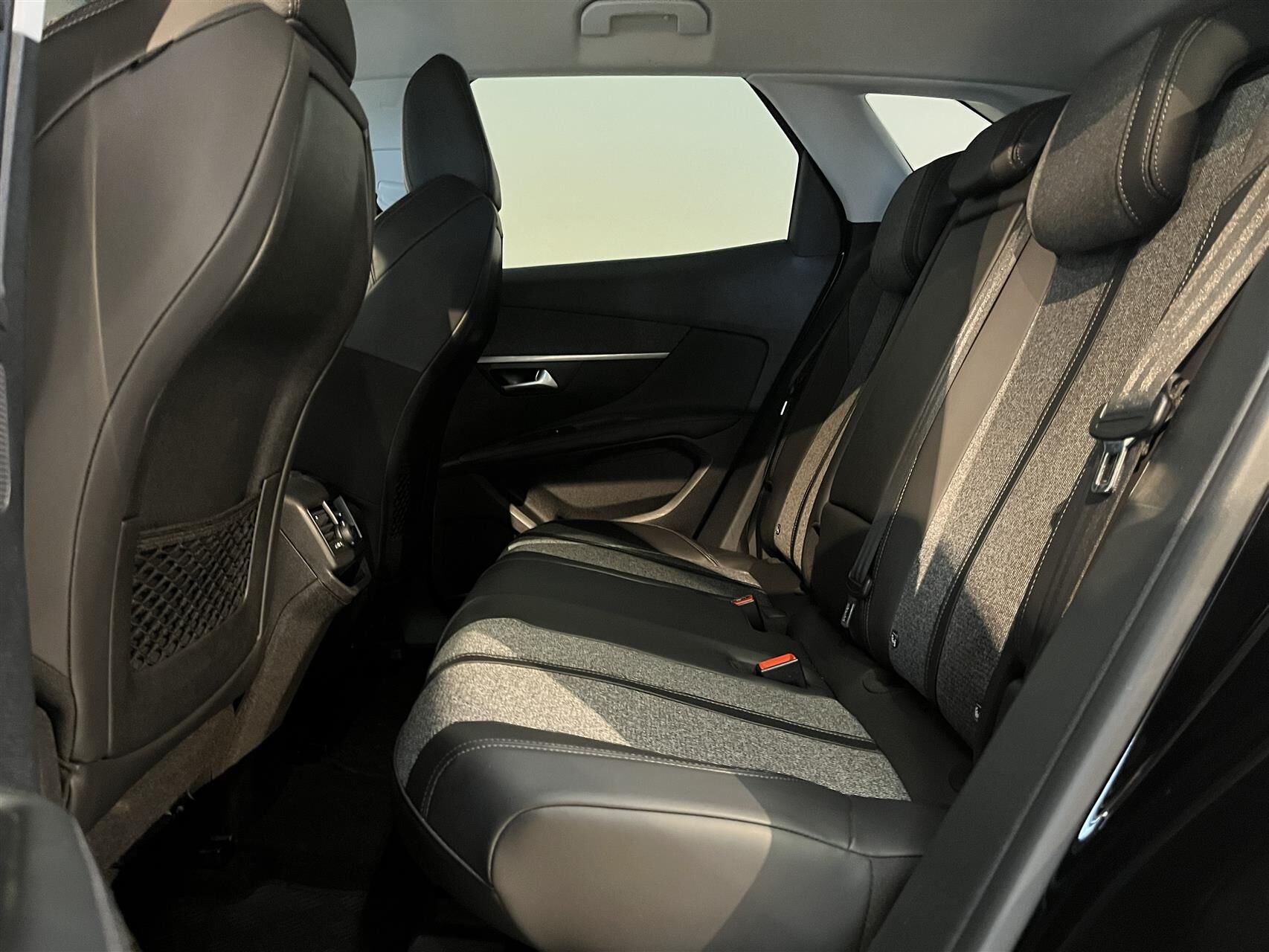 Billede af Peugeot 3008 1,2 e-THP Allure EAT6 130HK 5d 6g Aut.