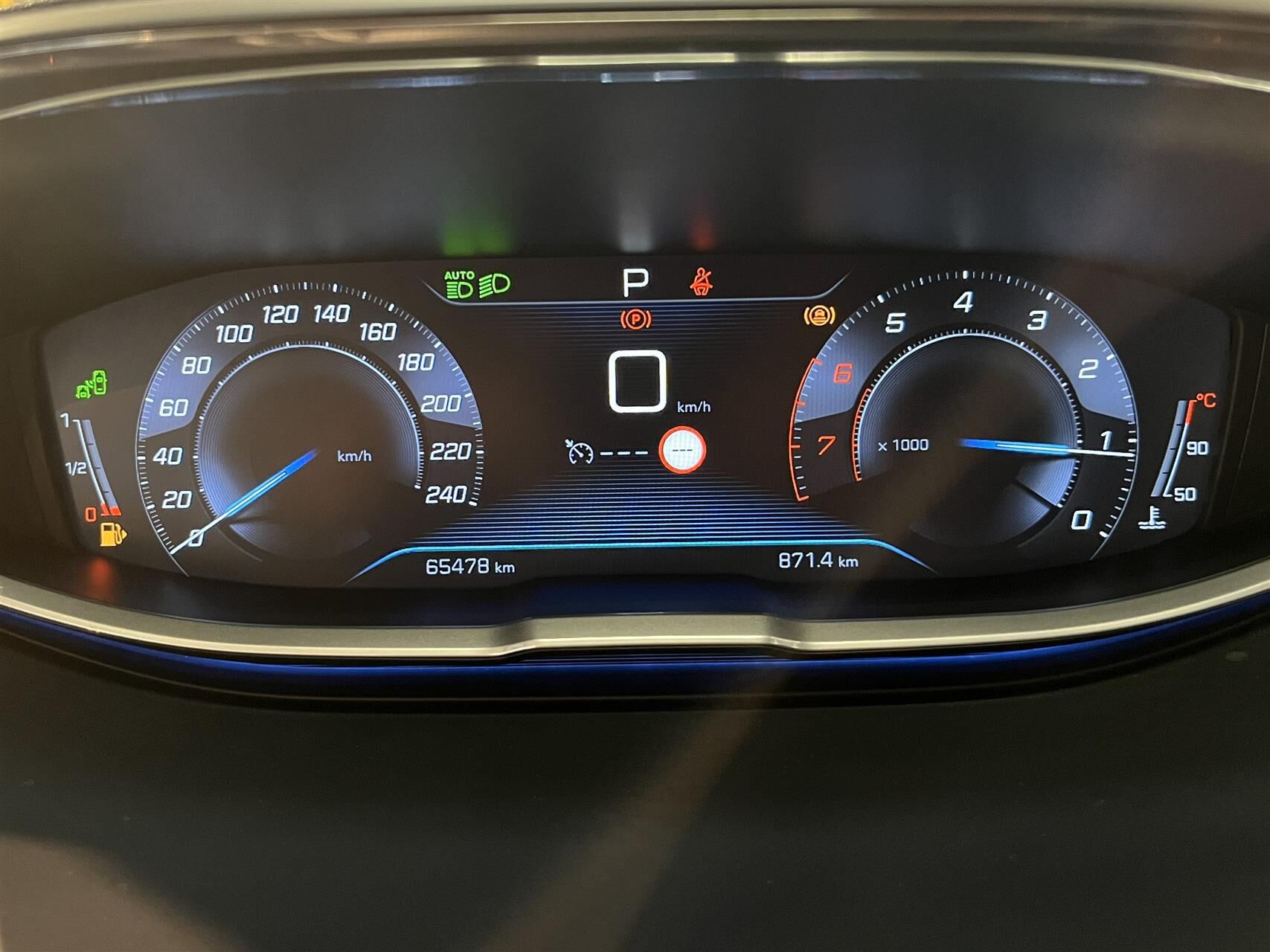 Billede af Peugeot 3008 1,2 e-THP Allure EAT6 130HK 5d 6g Aut.