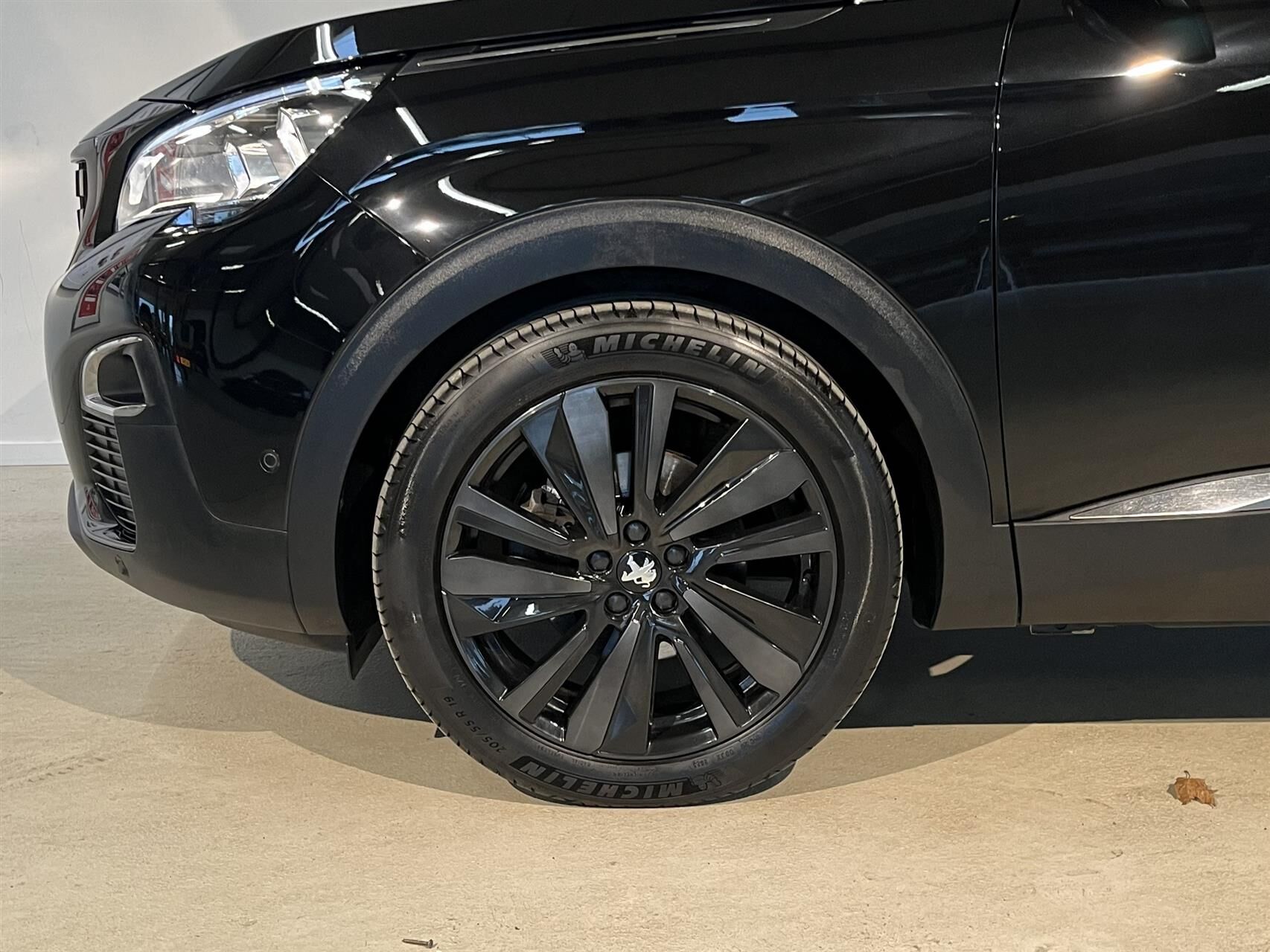 Billede af Peugeot 3008 1,2 e-THP Allure EAT6 130HK 5d 6g Aut.