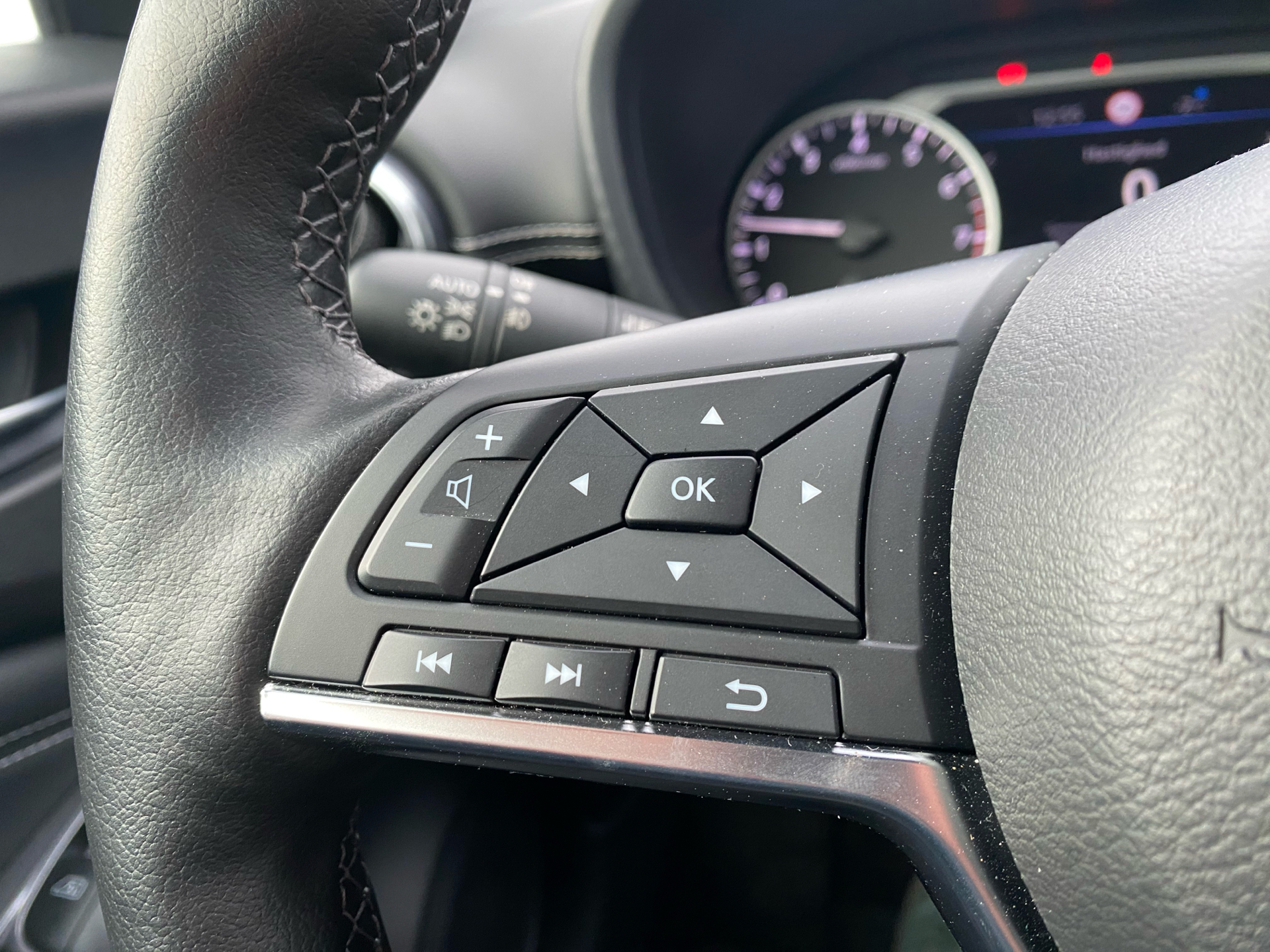 Billede af Nissan Juke 1,0 Dig-T N-Connecta 114HK 5d 6g