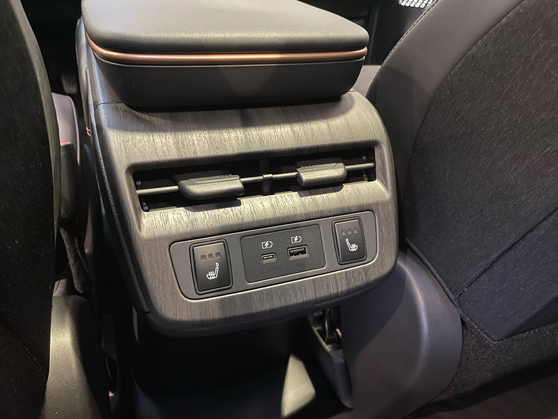 Billede af Nissan Ariya EL Evolve e-4orce 301HK 5d Aut.