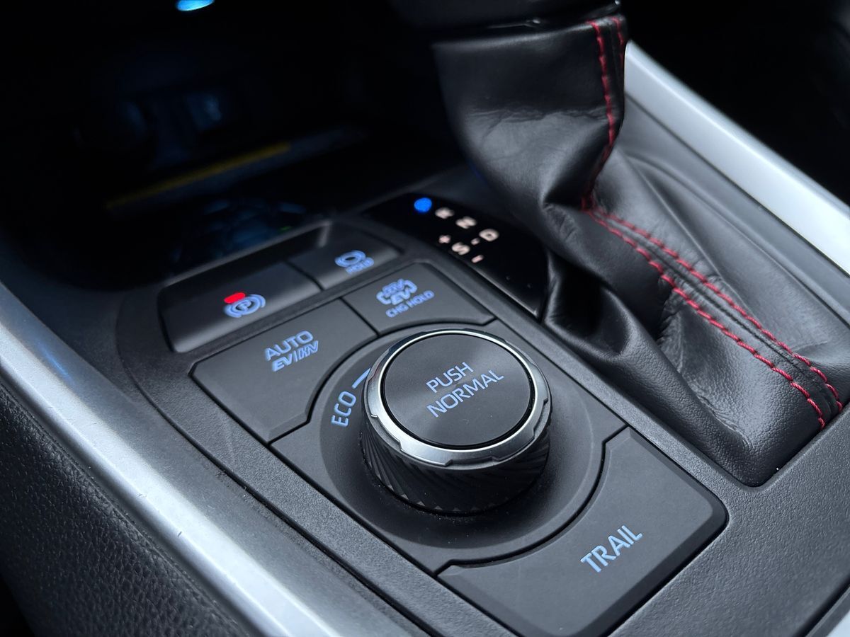 Billede af Toyota RAV4 Plug-in 2,5 Plugin-hybrid H3 Comfort AWD 306HK 5d 6g Aut.