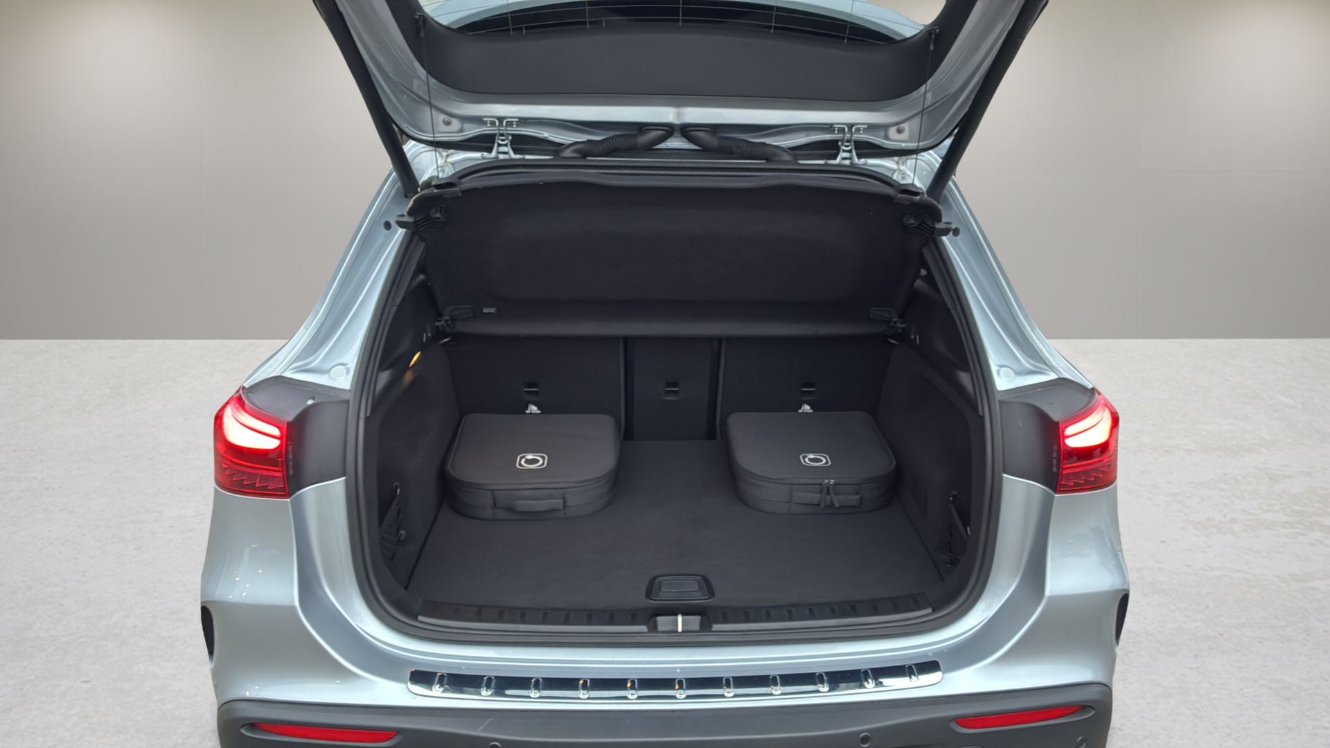 Billede af Mercedes-Benz EQA 250+ EL AMG Edition 190HK 5d Aut.