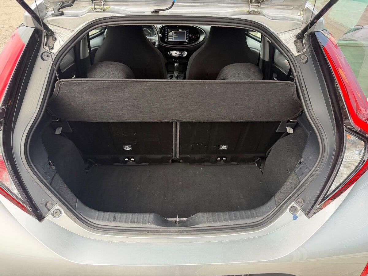 Billede af Toyota Aygo X 1,0 VVT-I Active 72HK 5d Aut.
