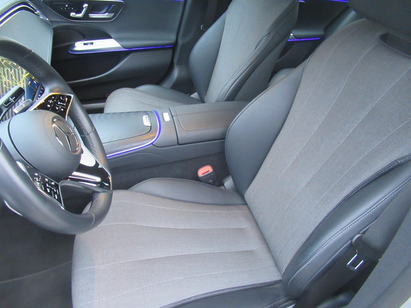 Billede af Mercedes-Benz E300 e T 2,0 Plugin-hybrid Avantgarde Advance Plus 9G-Tronic 313HK Stc 9g Aut.