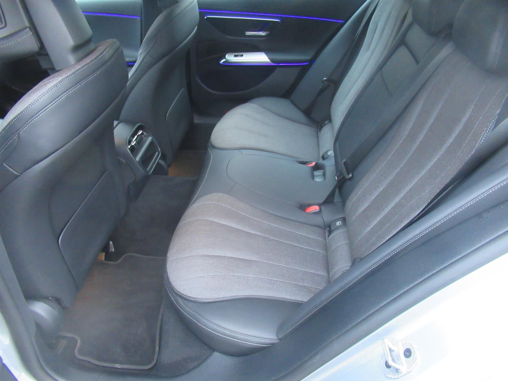 Billede af Mercedes-Benz E300 e T 2,0 Plugin-hybrid Avantgarde Advance Plus 9G-Tronic 313HK Stc 9g Aut.