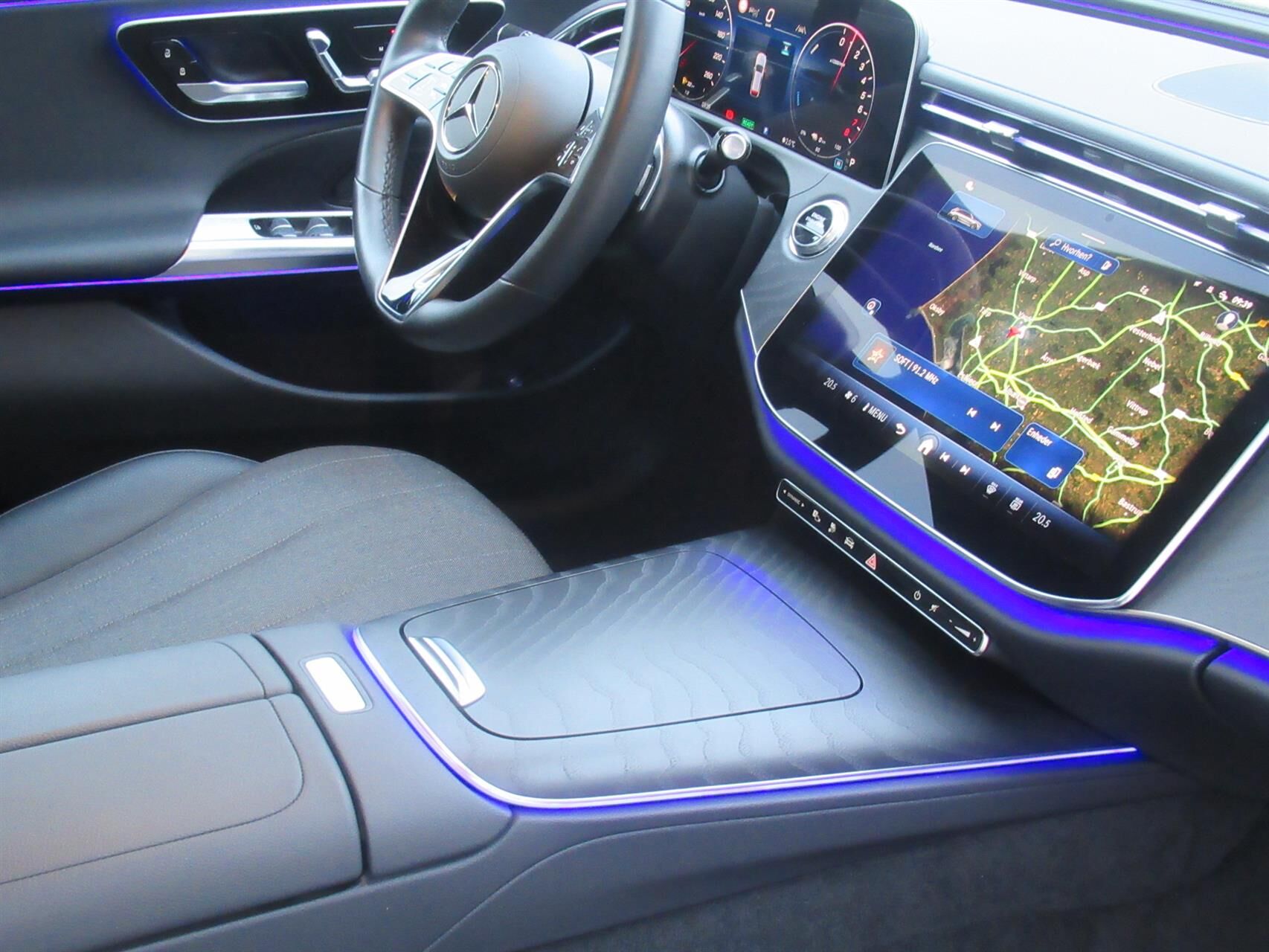 Billede af Mercedes-Benz E300 e T 2,0 Plugin-hybrid Avantgarde Advance Plus 9G-Tronic 313HK Stc 9g Aut.