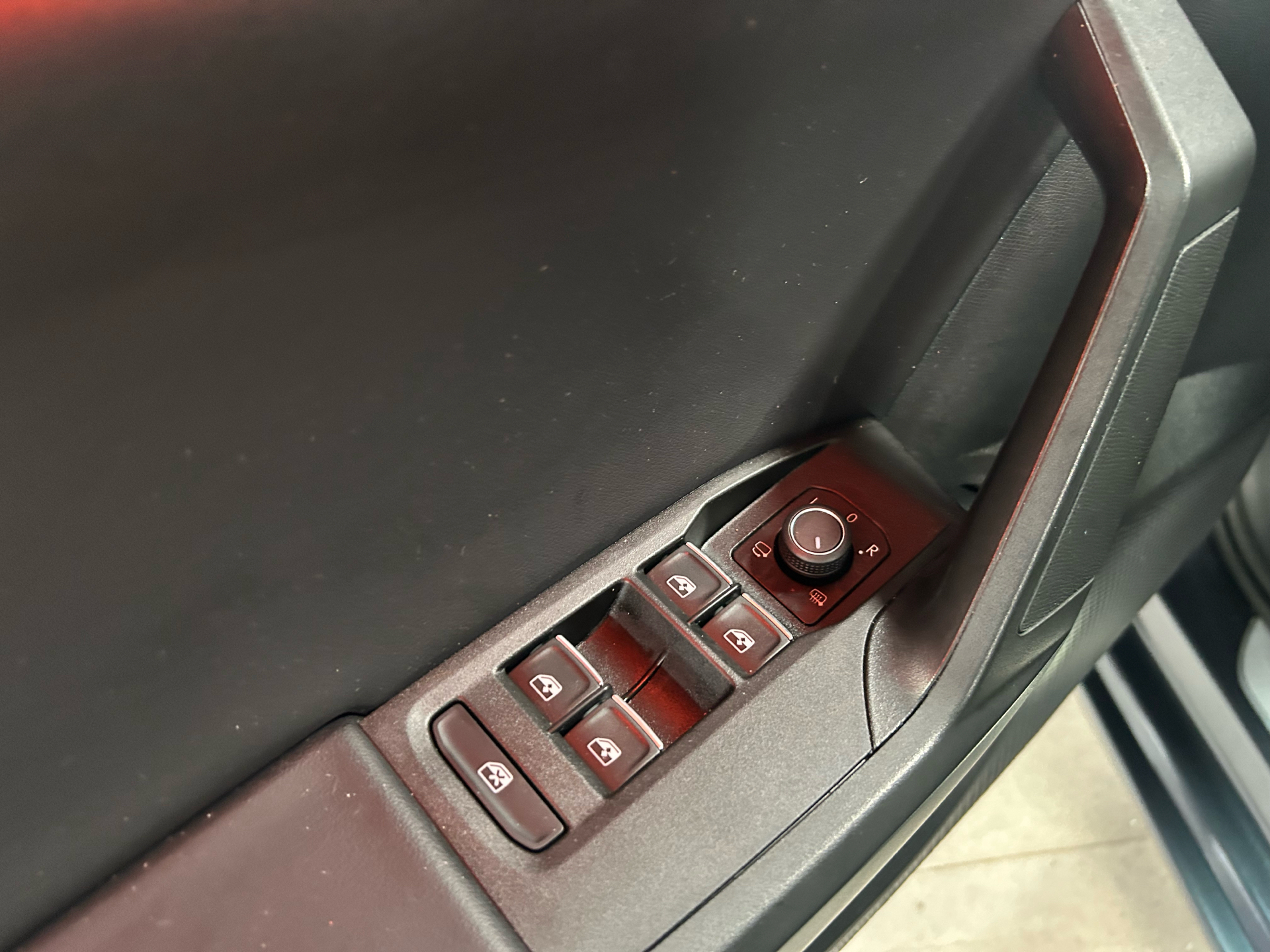 Billede af Seat Leon Sportstourer 1,4 e-Hybrid FR DSG 204HK Stc 6g Aut.