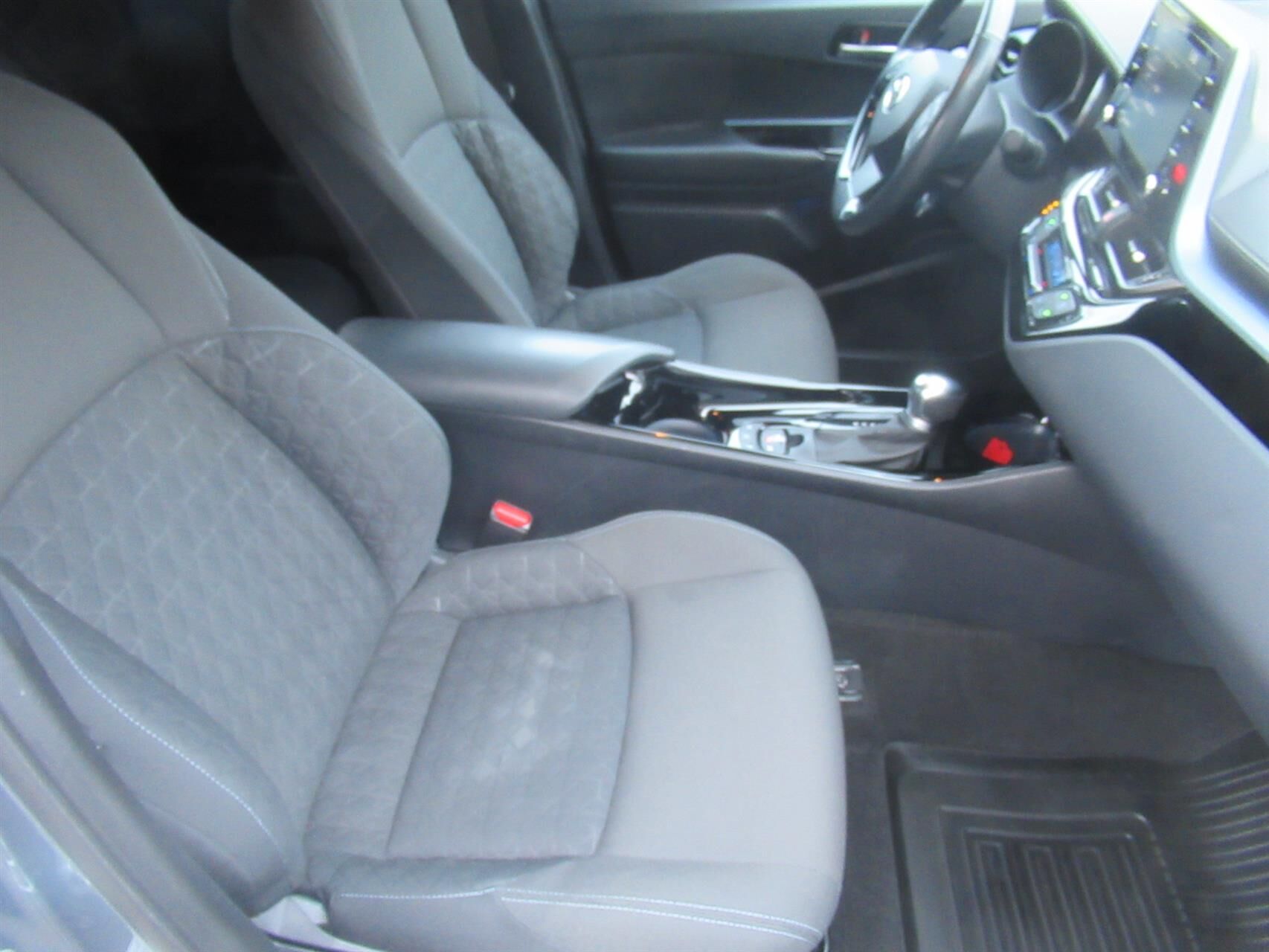 Billede af Toyota C-HR 1,8 Hybrid C-LUB Premium Multidrive S 122HK 5d Aut.