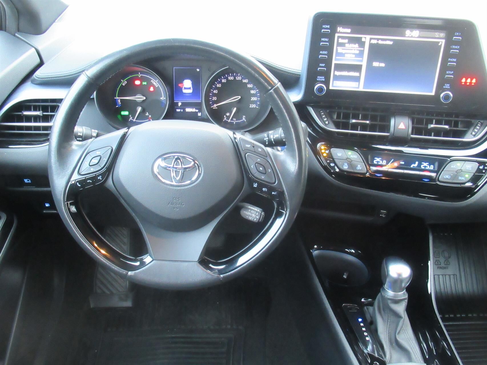 Billede af Toyota C-HR 1,8 Hybrid C-LUB Premium Multidrive S 122HK 5d Aut.