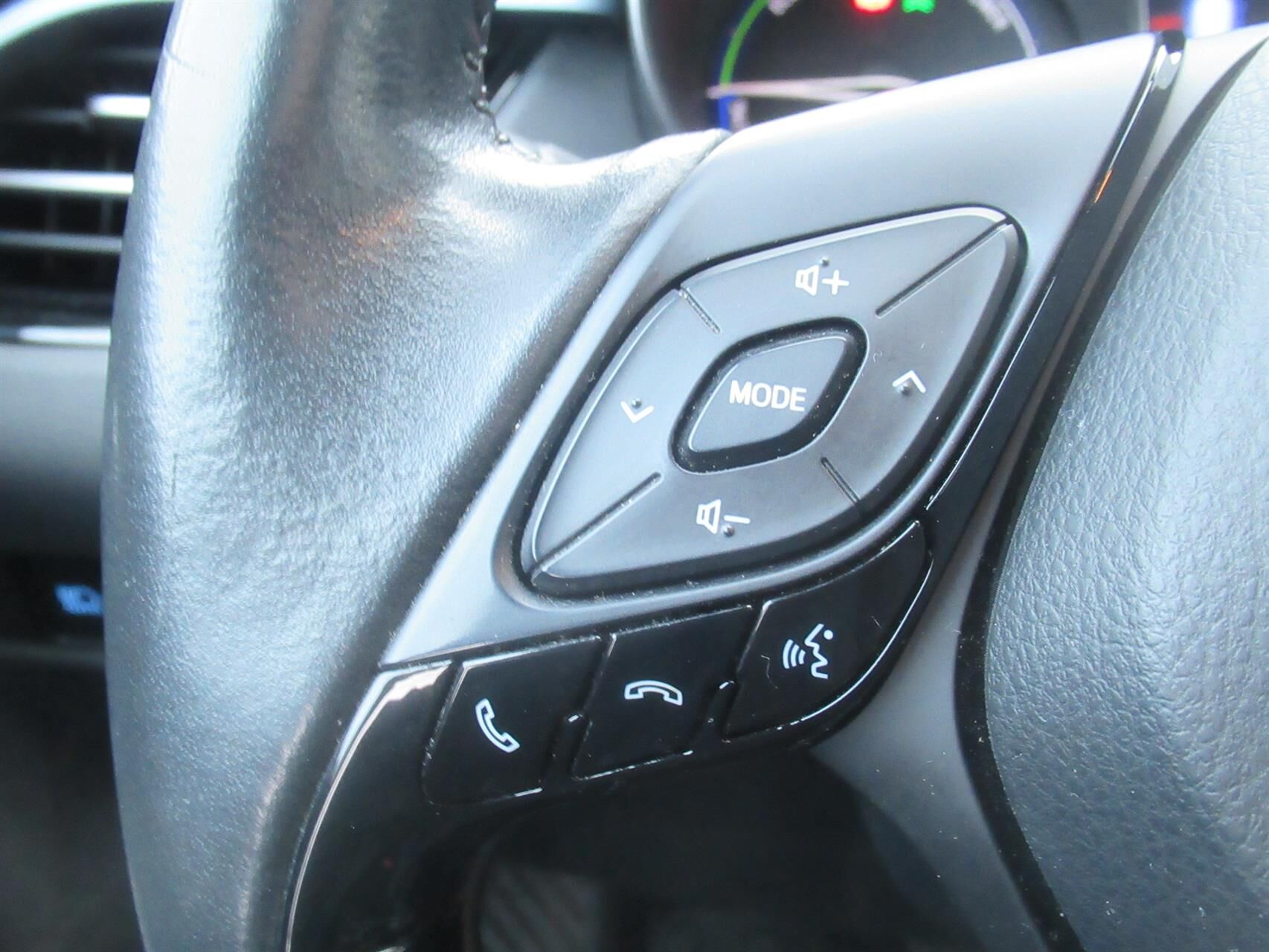 Billede af Toyota C-HR 1,8 Hybrid C-LUB Premium Multidrive S 122HK 5d Aut.