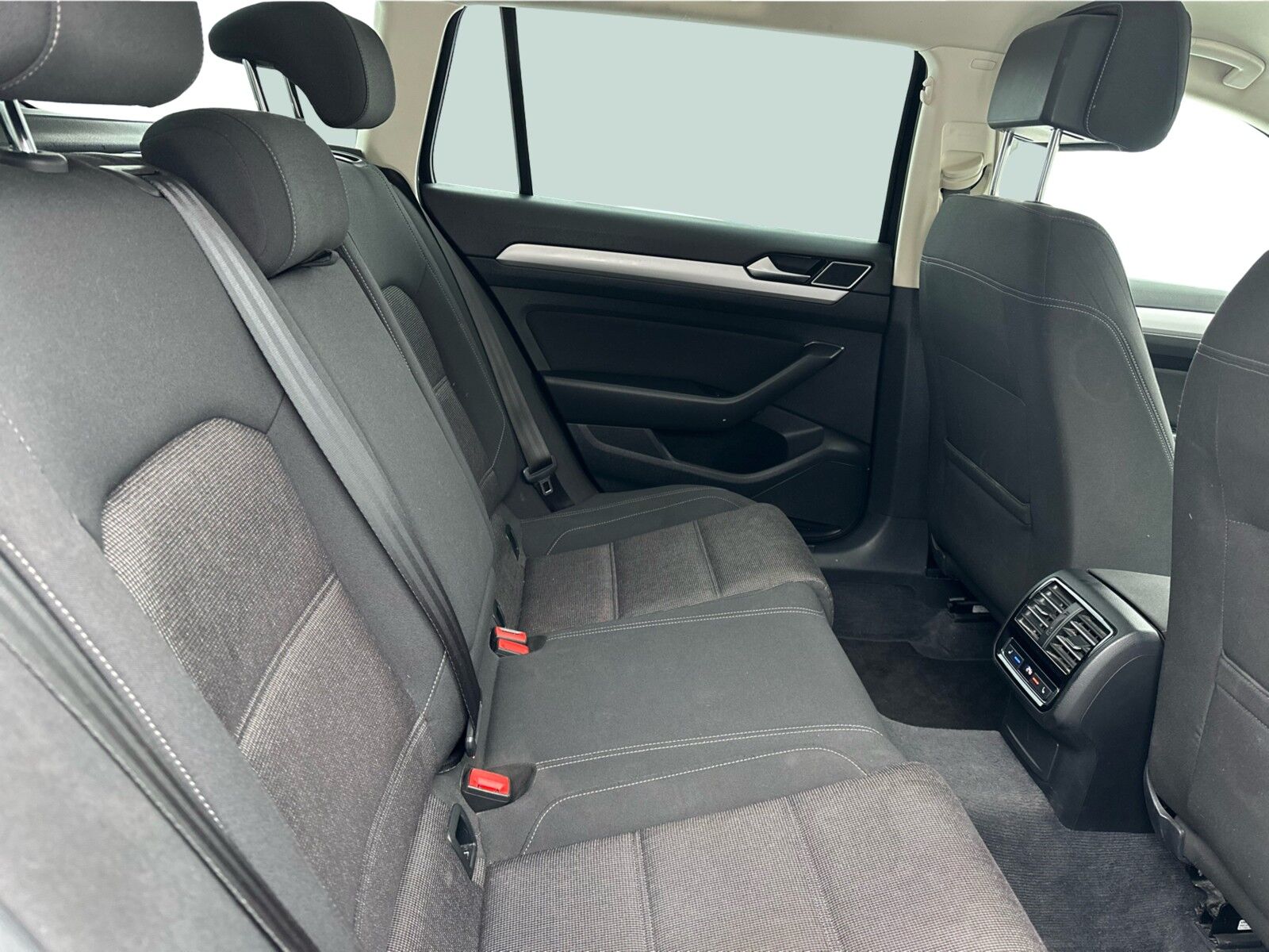 Billede af VW Passat Variant 1,4 TSI BMT ACT Comfortline Plus DSG 150HK Stc 7g Aut.