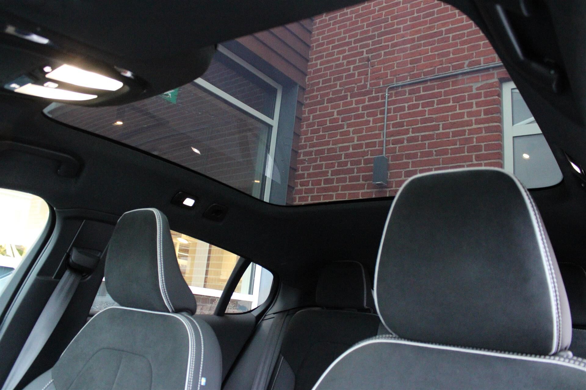 Billede af Volvo C40 P8 Recharge Twin Ultimate AWD 408HK 4d Aut.