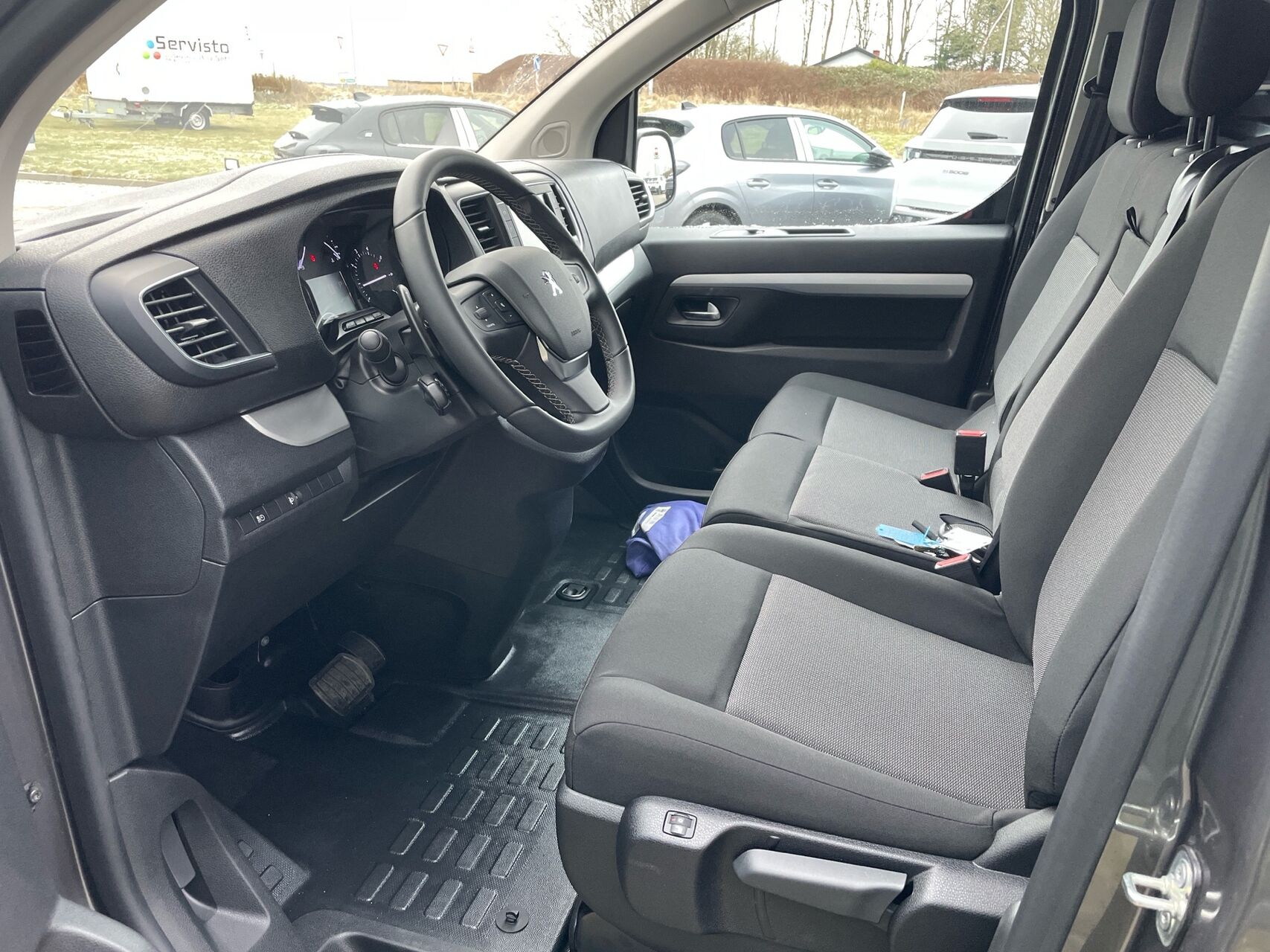 Billede af Peugeot Expert L2 2,0 BlueHDi Premium EAT8 177HK Van 8g Aut.