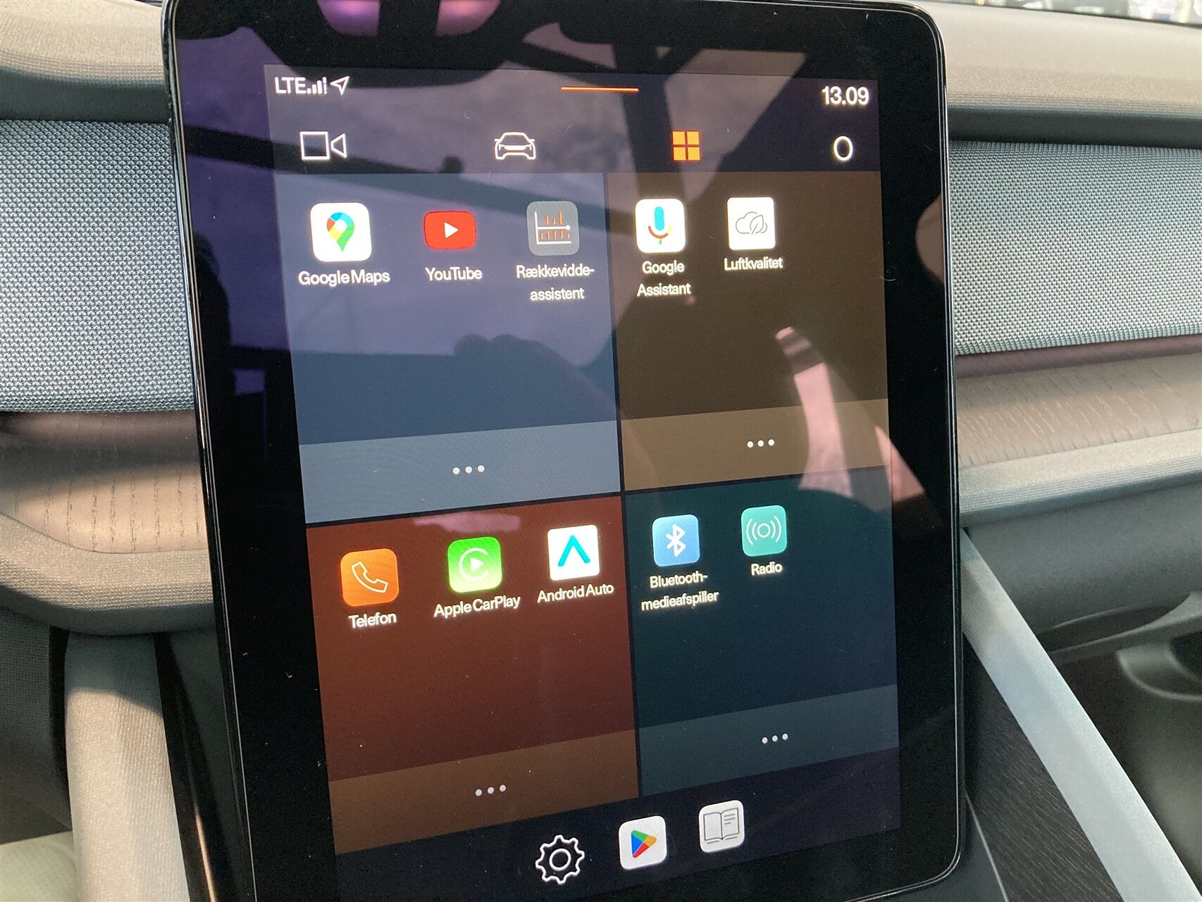 Billede af Polestar 2 EL Long range Single motor 231HK 5d Aut.