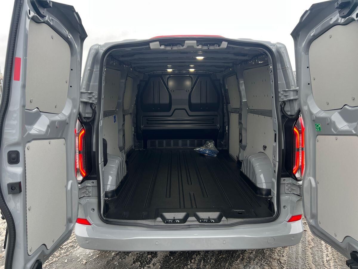 Billede af Ford E-Transit Custom 340 L2H1 EL Limited 218HK Van Aut.