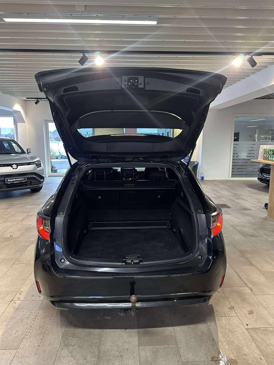 Billede af Suzuki Swace 1,8 Hybrid Active E-CVT 122HK Stc Trinl. Gear