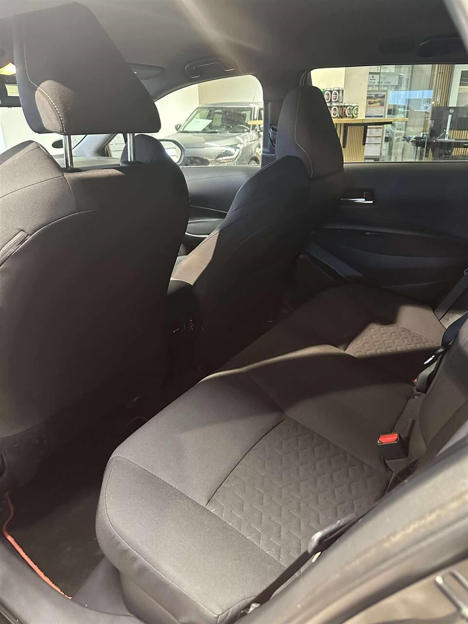 Billede af Suzuki Swace 1,8 Hybrid Active E-CVT 122HK Stc Trinl. Gear